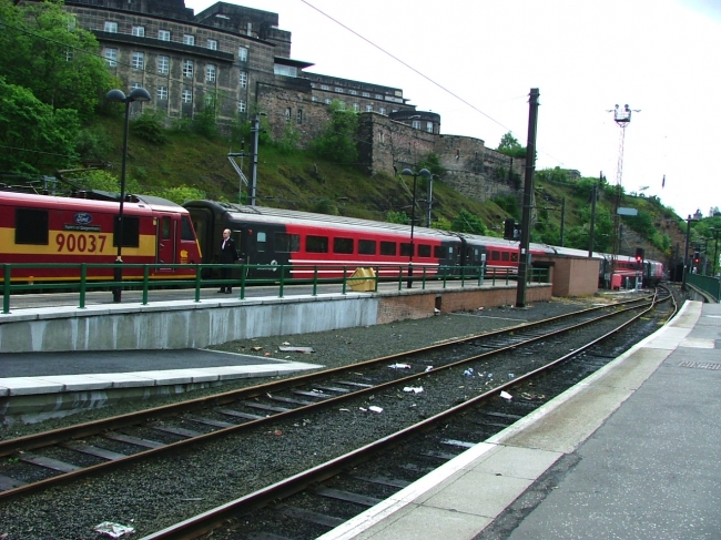 90037 Arrives Waverley